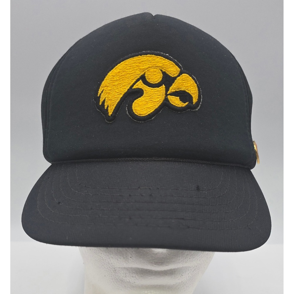 Vintage University of Iowa Hawkeyes Foam Snapback Hat Cap Black NCAA with Pin